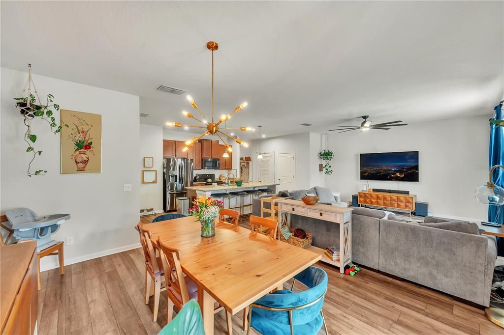 Active With Contract: $399,900 (4 beds, 2 baths, 2461 Square Feet)