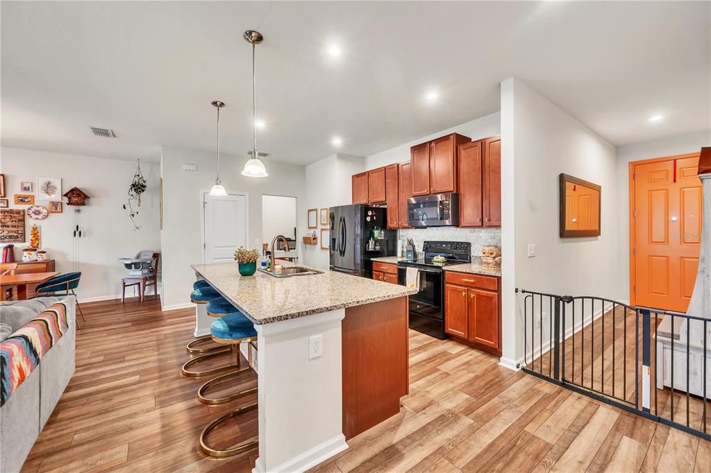 Active With Contract: $399,900 (4 beds, 2 baths, 2461 Square Feet)