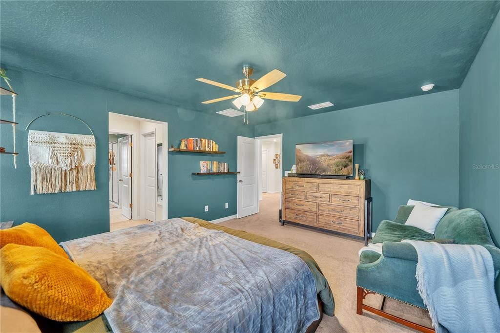 Active With Contract: $399,900 (4 beds, 2 baths, 2461 Square Feet)