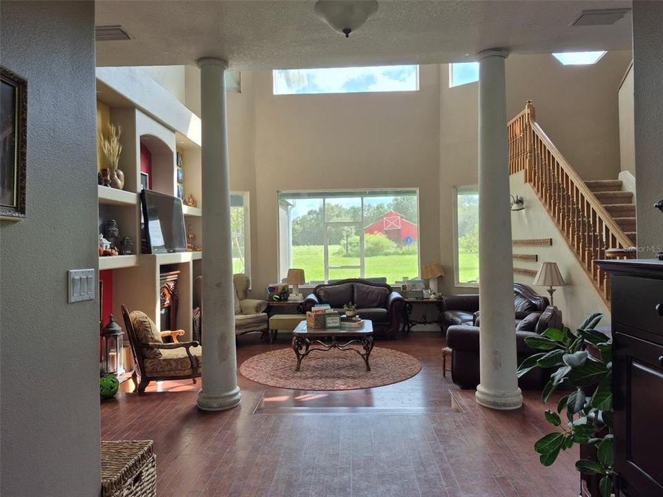 На продажу: $1,365,000 (6 спален, 4 ванн, 6746 Квадратных фут)