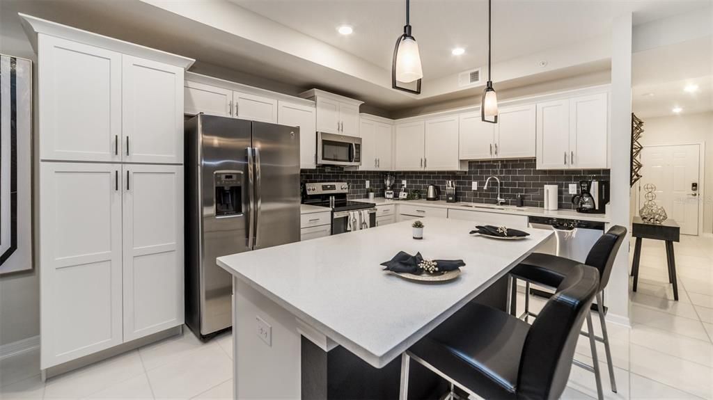 For Sale: $316,500 (2 beds, 2 baths, 1186 Square Feet)