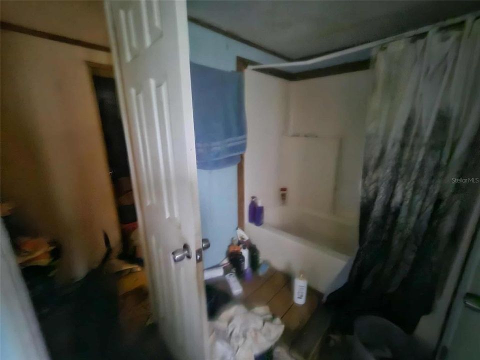 Под контрактом: $64,444 (5 спален, 2 ванн, 2206 Квадратных фут)