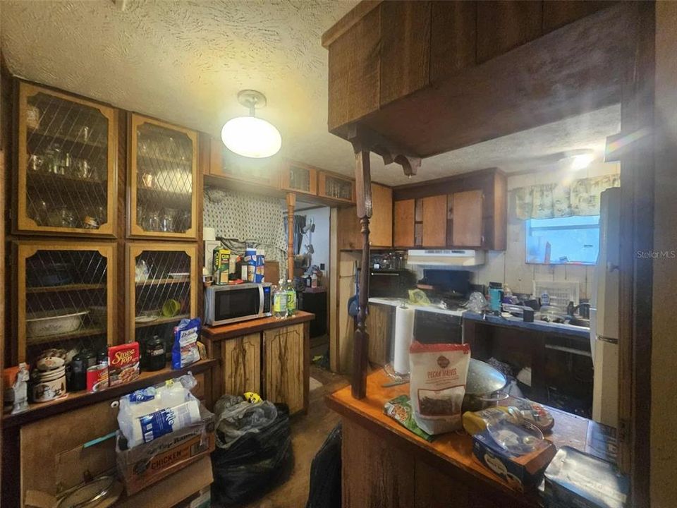 Под контрактом: $64,444 (5 спален, 2 ванн, 2206 Квадратных фут)