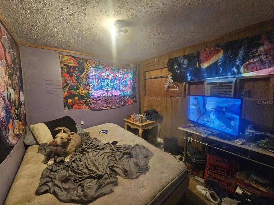 Под контрактом: $64,444 (5 спален, 2 ванн, 2206 Квадратных фут)