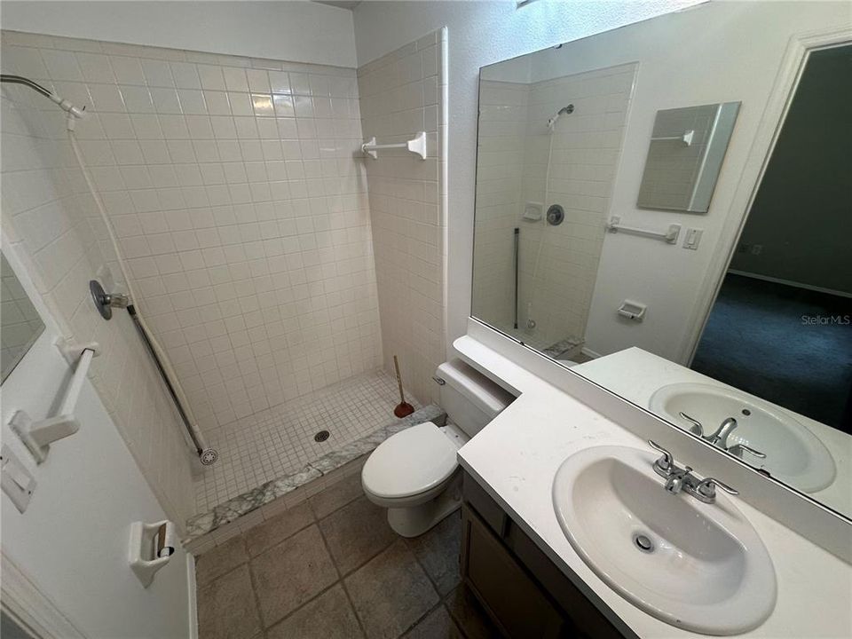 Active With Contract: $1,750 (3 beds, 2 baths, 1163 Square Feet)