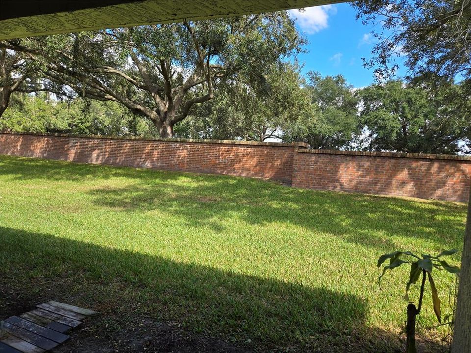 Active With Contract: $1,750 (3 beds, 2 baths, 1163 Square Feet)