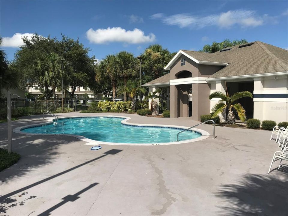 Active With Contract: $1,750 (3 beds, 2 baths, 1163 Square Feet)