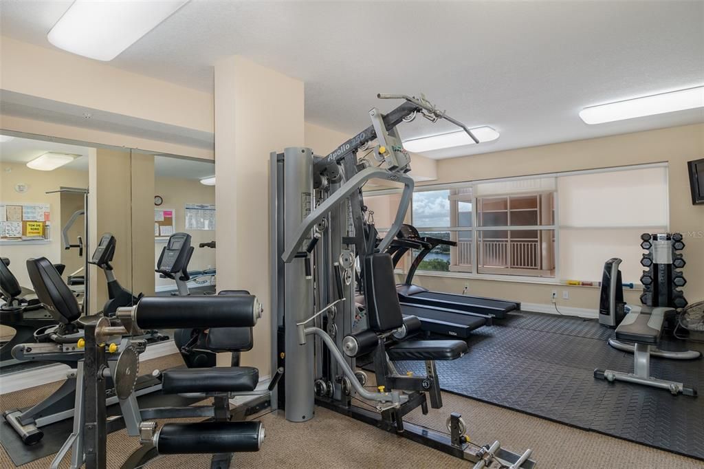 待售: $325,000 (2 贝兹, 2 浴室, 1410 平方英尺)