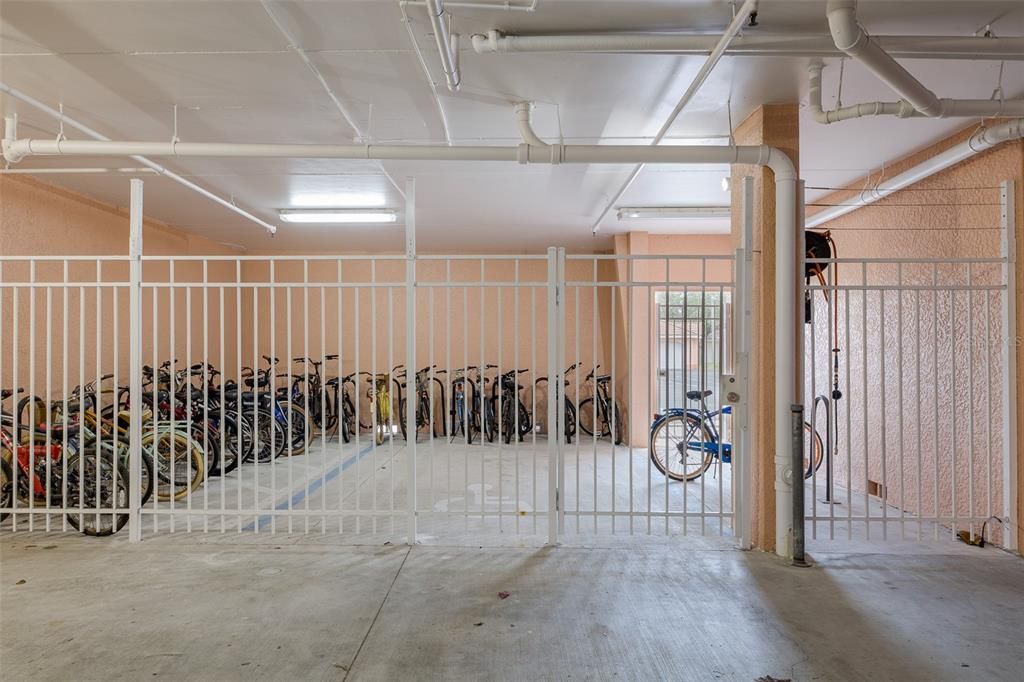 待售: $325,000 (2 贝兹, 2 浴室, 1410 平方英尺)