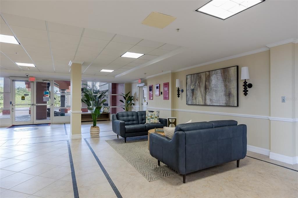 待售: $325,000 (2 贝兹, 2 浴室, 1410 平方英尺)