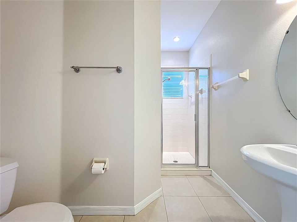 En Venta: $459,900 (4 camas, 3 baños, 2363 Pies cuadrados)