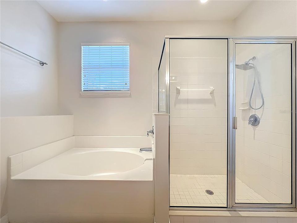 En Venta: $459,900 (4 camas, 3 baños, 2363 Pies cuadrados)