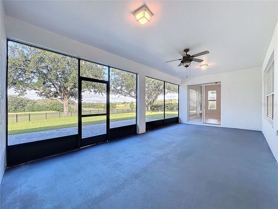 En Venta: $459,900 (4 camas, 3 baños, 2363 Pies cuadrados)