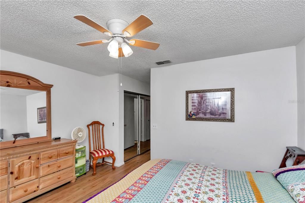 En Venta: $185,000 (3 camas, 2 baños, 1148 Pies cuadrados)