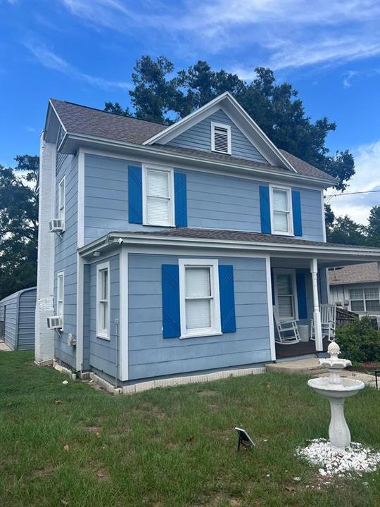 For Rent: $1,900 (3 beds, 2 baths, 1303 Square Feet)