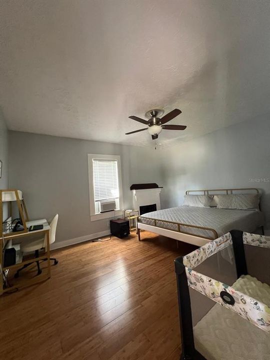 For Rent: $1,900 (3 beds, 2 baths, 1303 Square Feet)