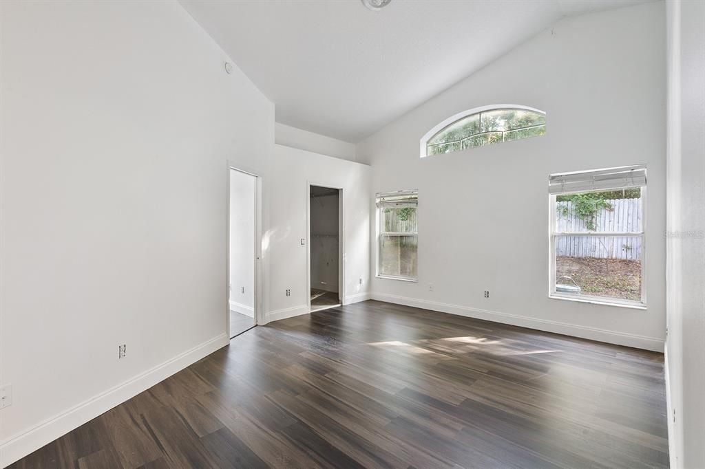 For Sale: $440,000 (4 beds, 2 baths, 1659 Square Feet)