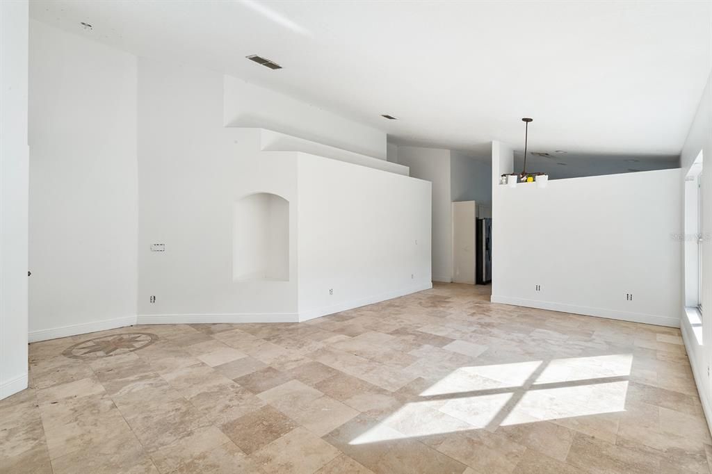 For Sale: $440,000 (4 beds, 2 baths, 1659 Square Feet)