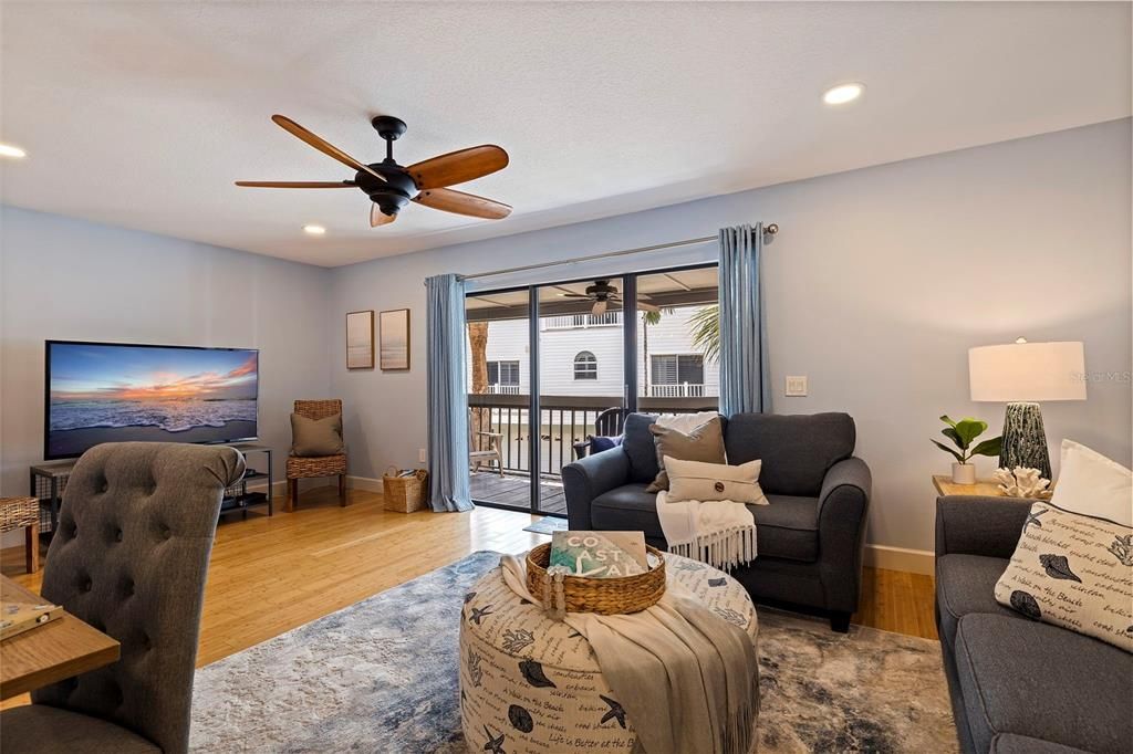 Active With Contract: $499,000 (2 beds, 2 baths, 1225 Square Feet)