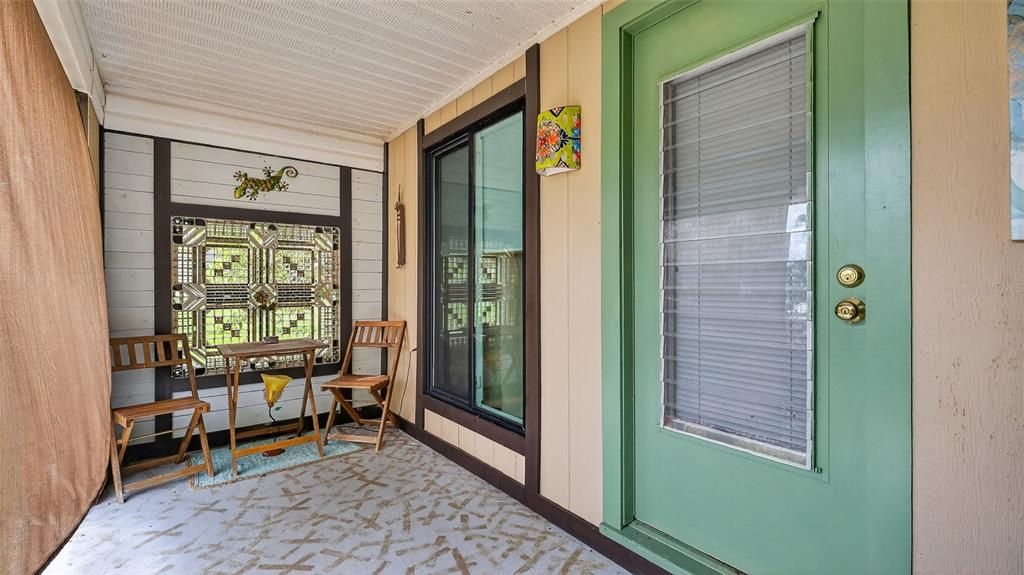 Active With Contract: $229,000 (2 beds, 1 baths, 790 Square Feet)