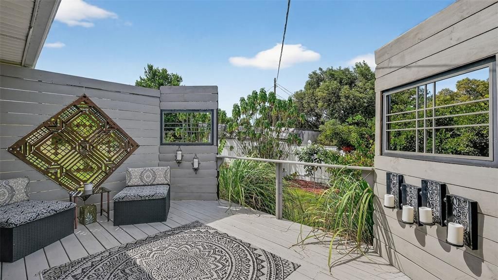 Active With Contract: $229,000 (2 beds, 1 baths, 790 Square Feet)