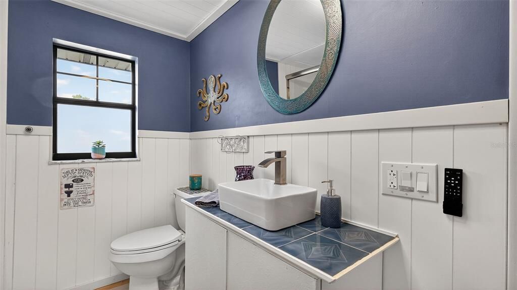 Active With Contract: $229,000 (2 beds, 1 baths, 790 Square Feet)