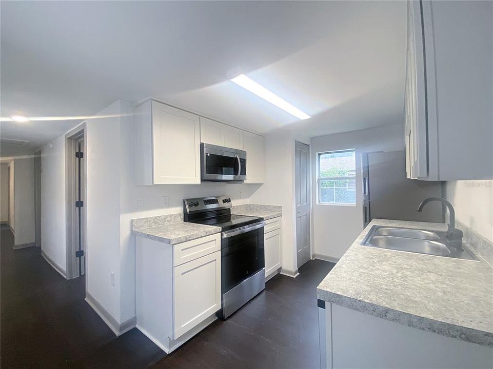 For Rent: $1,045 (2 beds, 1 baths, 624 Square Feet)