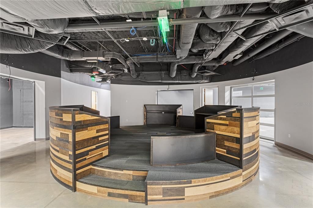 For Sale: $4,500,000 (0 beds, 0 baths, 27886 Square Feet)