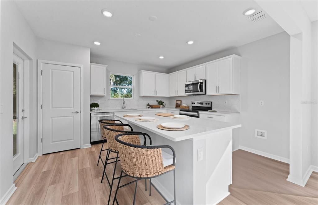 Под контрактом: $322,580 (2 спален, 2 ванн, 1433 Квадратных фут)