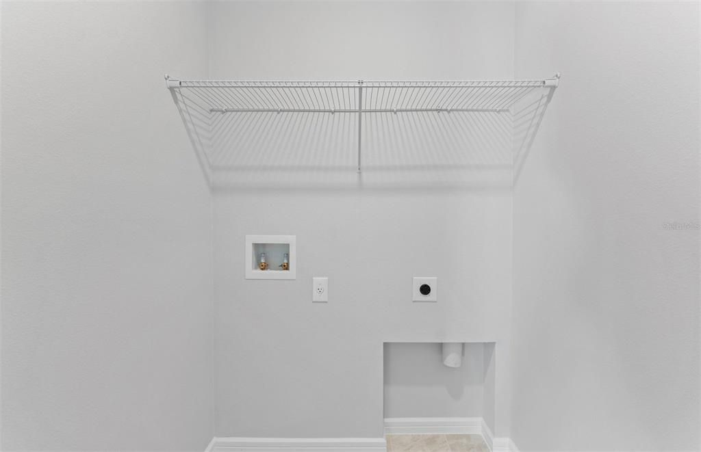 Под контрактом: $322,580 (2 спален, 2 ванн, 1433 Квадратных фут)