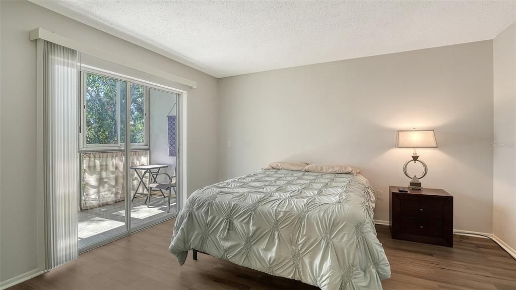 待售: $135,000 (1 贝兹, 1 浴室, 600 平方英尺)