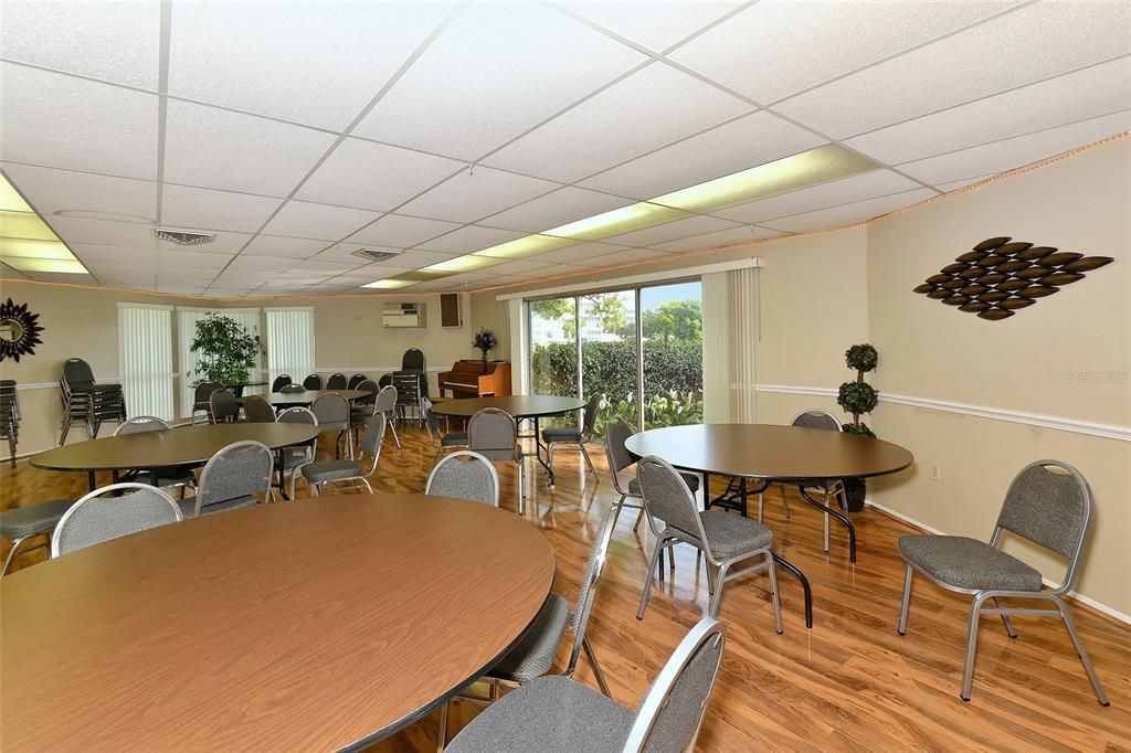 待售: $135,000 (1 贝兹, 1 浴室, 600 平方英尺)