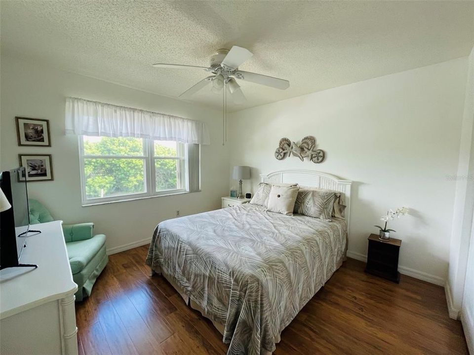 For Rent: $2,400 (2 beds, 2 baths, 860 Square Feet)