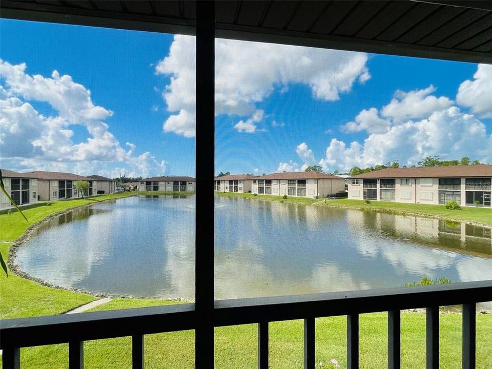 For Rent: $2,400 (2 beds, 2 baths, 860 Square Feet)