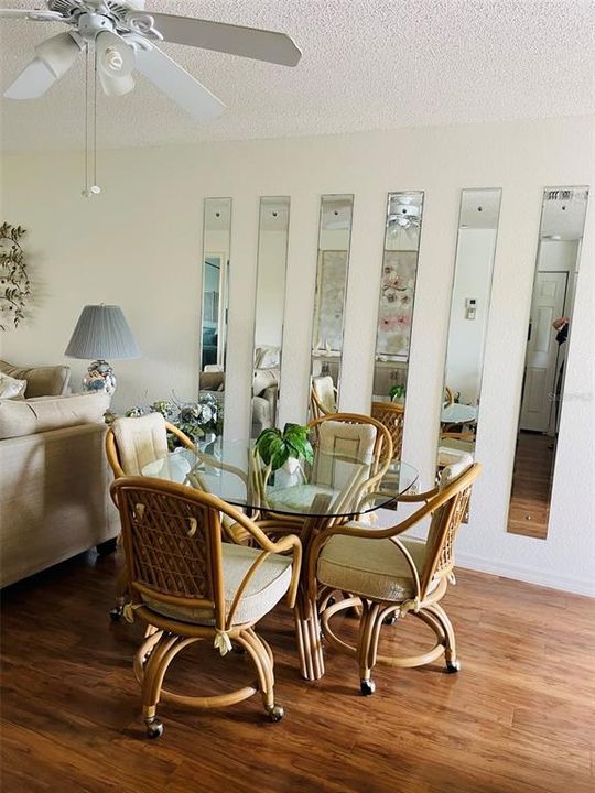 For Rent: $2,400 (2 beds, 2 baths, 860 Square Feet)