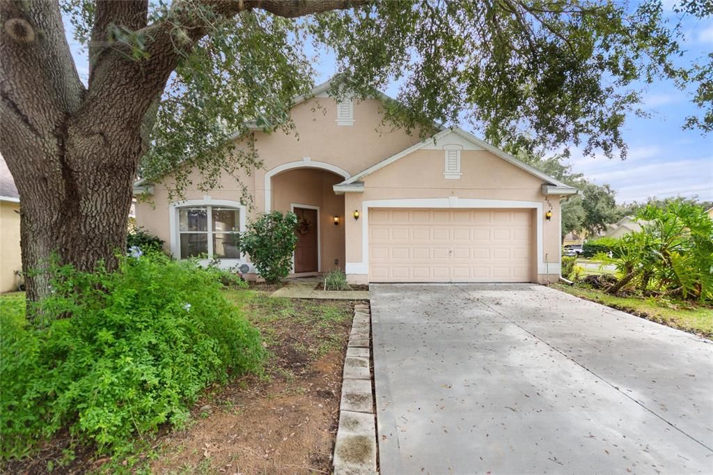 Active With Contract: $360,000 (4 beds, 2 baths, 1797 Square Feet)