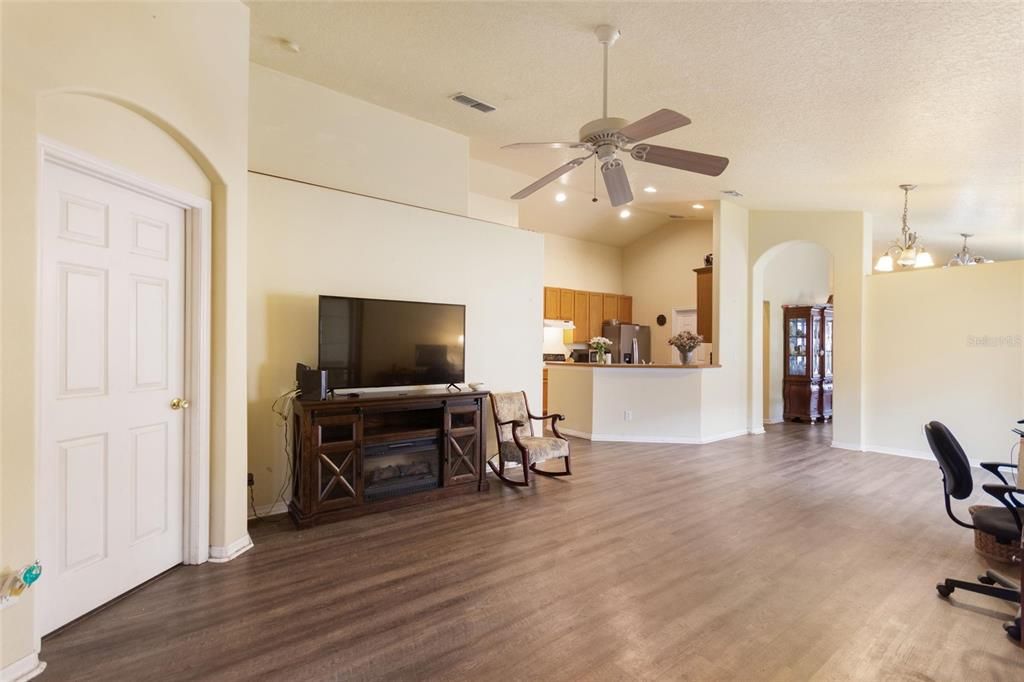 Active With Contract: $360,000 (4 beds, 2 baths, 1797 Square Feet)