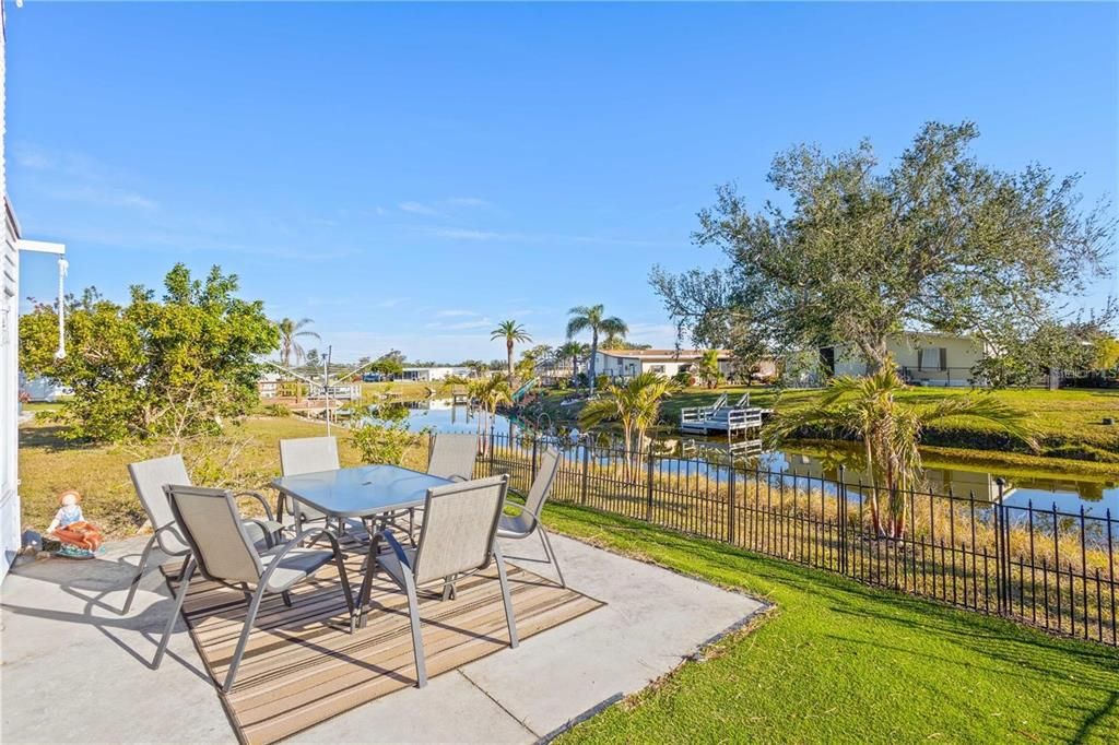 For Sale: $139,900 (2 beds, 1 baths, 744 Square Feet)