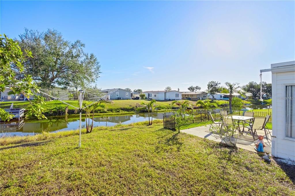 For Sale: $139,900 (2 beds, 1 baths, 744 Square Feet)