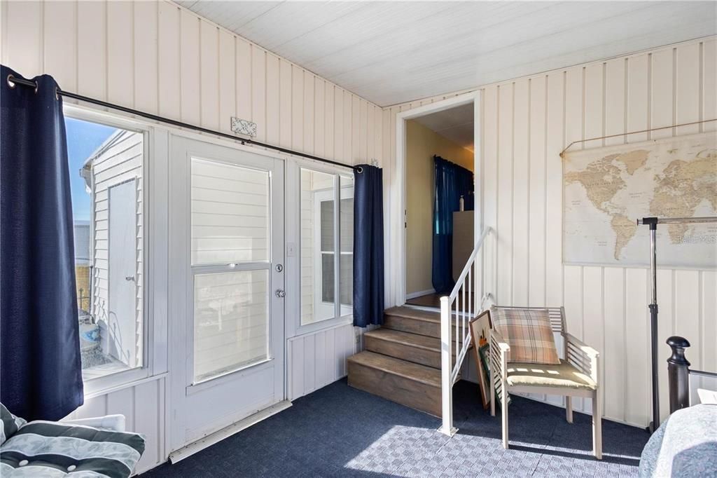 For Sale: $139,900 (2 beds, 1 baths, 744 Square Feet)