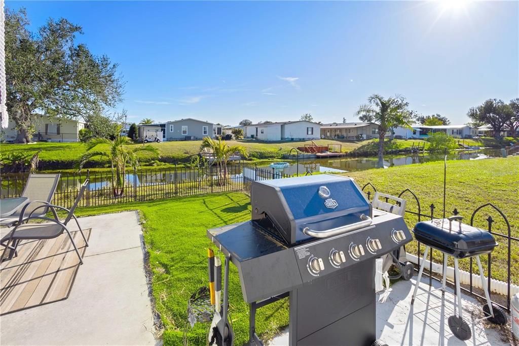 For Sale: $139,900 (2 beds, 1 baths, 744 Square Feet)