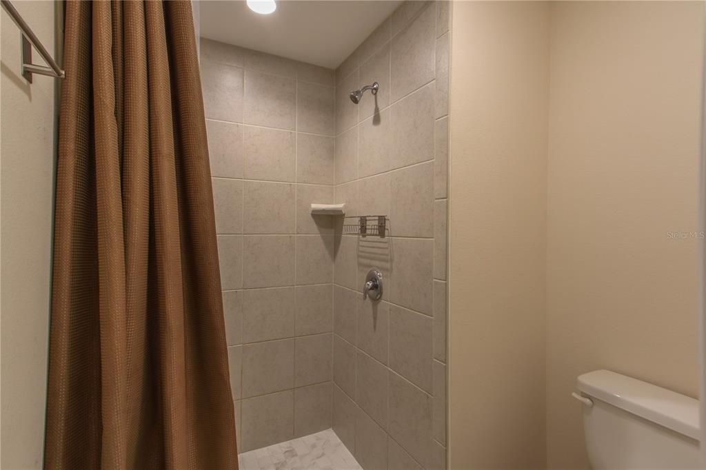 待售: $310,000 (3 贝兹, 2 浴室, 1328 平方英尺)