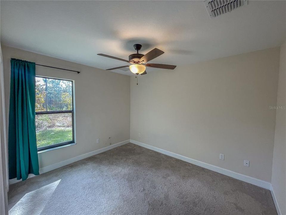 待售: $310,000 (3 贝兹, 2 浴室, 1328 平方英尺)