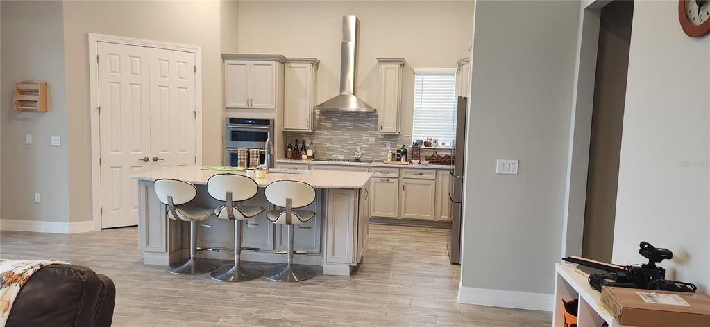 For Sale: $980,000 (4 beds, 4 baths, 2766 Square Feet)