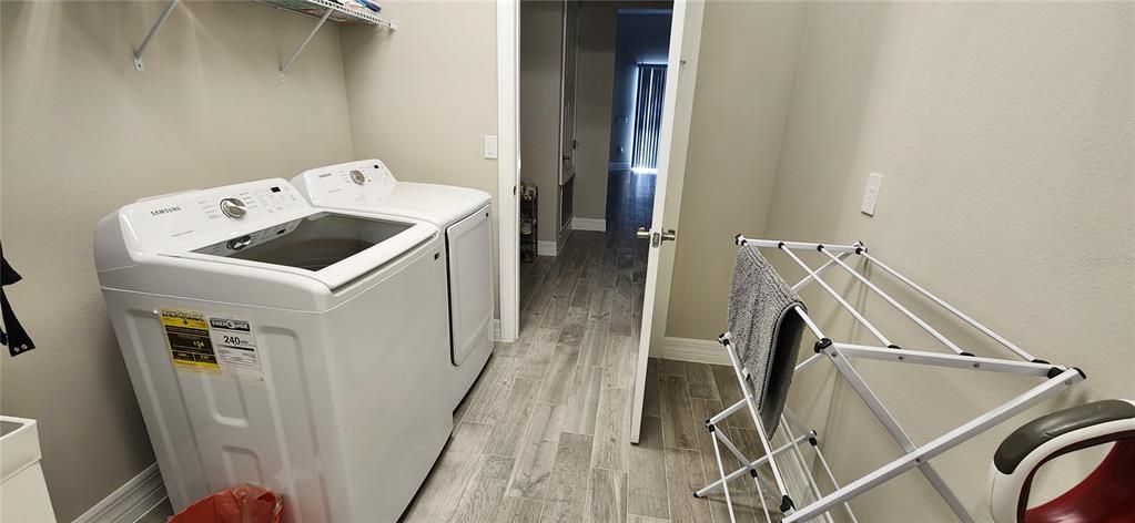 For Sale: $980,000 (4 beds, 4 baths, 2766 Square Feet)