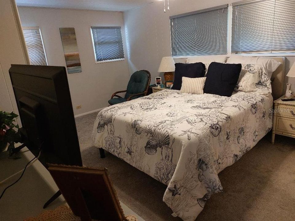 For Sale: $379,900 (2 beds, 2 baths, 1344 Square Feet)