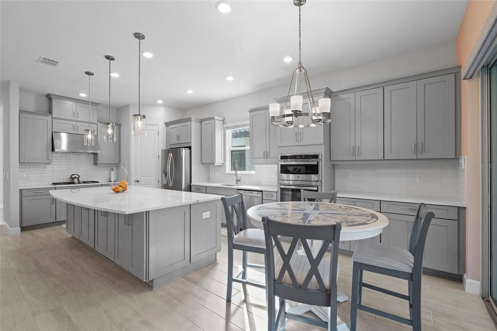 For Sale: $659,000 (3 beds, 3 baths, 2326 Square Feet)