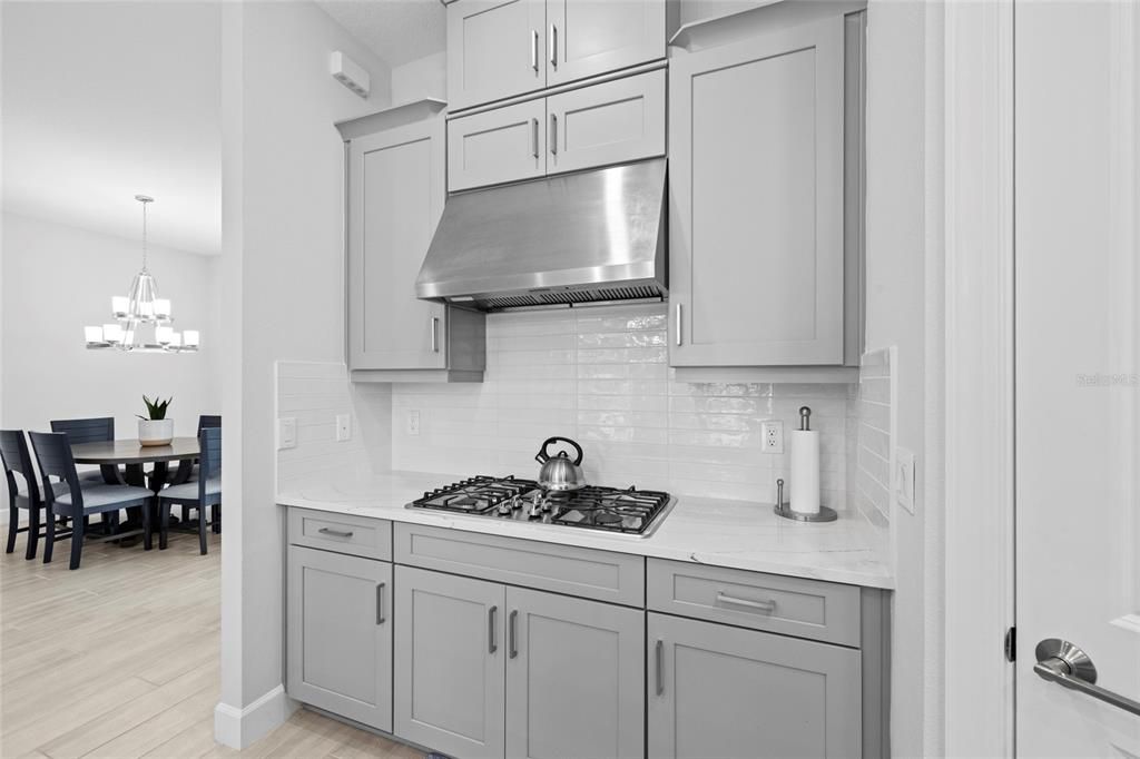 For Sale: $659,000 (3 beds, 3 baths, 2326 Square Feet)