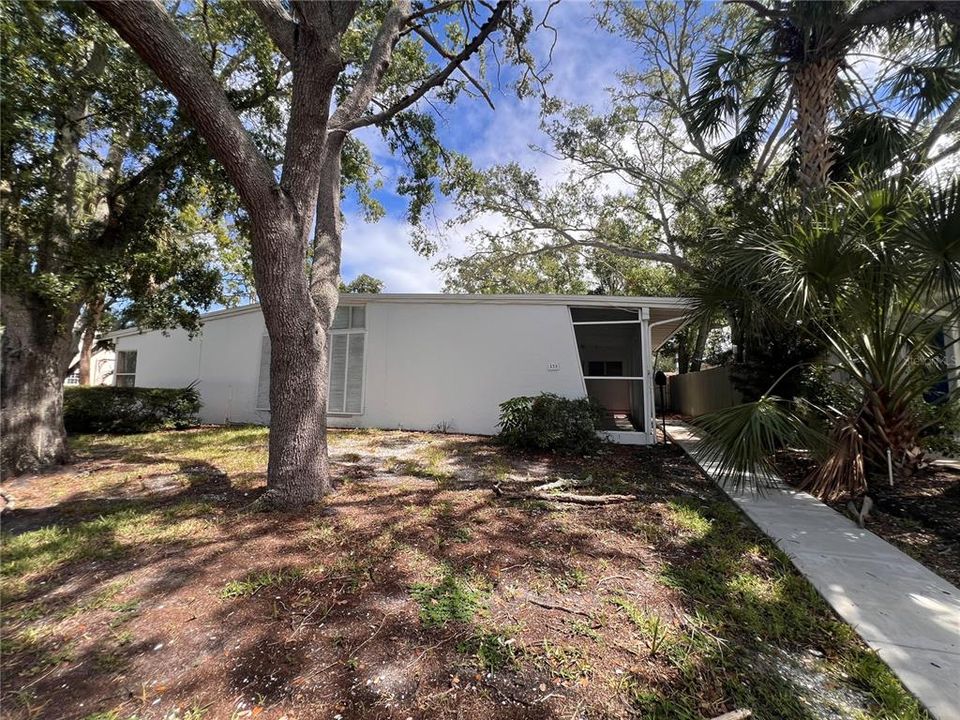 Active With Contract: $1,850 (2 beds, 2 baths, 1398 Square Feet)