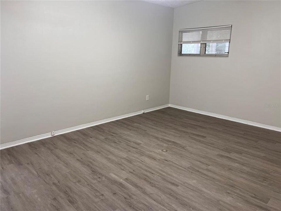Active With Contract: $1,850 (2 beds, 2 baths, 1398 Square Feet)